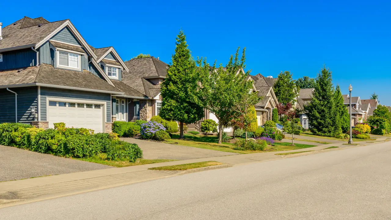 Independent House Vs Apartment: How to Choose Your Ideal Home